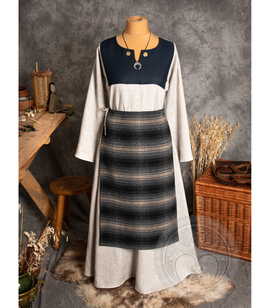 Strój dwuczęściowy: lniana sukienka z kwadratowym obszyciem i zapaska wełniana